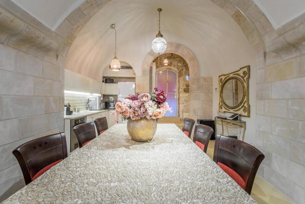 Western Wall Luxury House - Avraham Jeruzalem Buitenkant foto