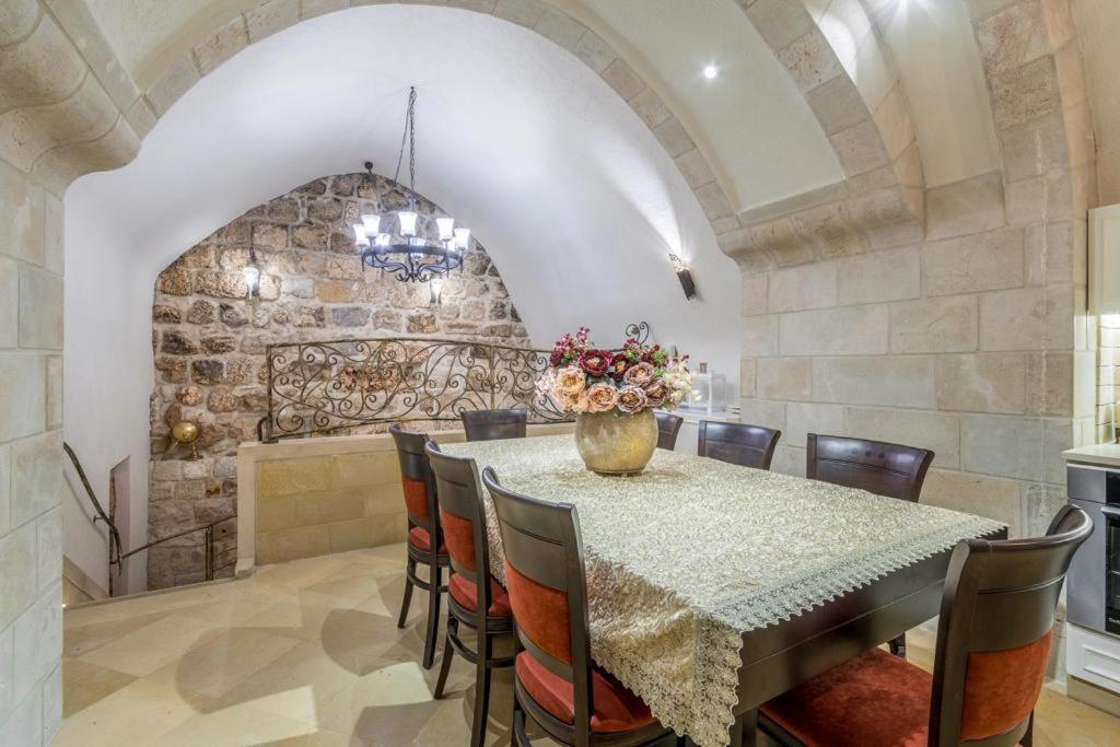 Western Wall Luxury House - Avraham Jeruzalem Buitenkant foto